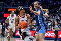 KK Arnold sets tone as UConn women's basketball dominates Villanova in front of 2015, 2016 alumni