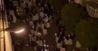 Susto alrededor de la procesión de la Macarena en la Madrugá con la explosión de dos arquetas que obligan a cambiar su recorrido de vuelta