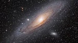 Biz yani dünya ve uzaya gönderdiğimiz teleskoplar Samanyolu Galaksisinin içinde ise Samanyolu'nun fotoğraflarını nasıl görüntüleyebildik?