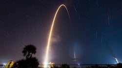 SpaceX Yılın 100. Falcon 9 Fırlatmasında Yeni Roket Yeniden Kullanım Rekoru Kırdı: B1067 37. Uçuşunu Tamamladı.
