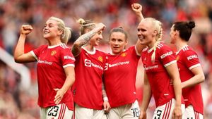 Manchester United Women Thrash Wolves 6-0