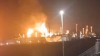 Ancona, incendio con esplosione alla raffineria Api di Falconara Marittima