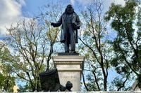 DC’s only outdoor statue of a Confederate general is back in a Judiciary Square park - WTOP News