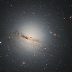 NGC 1947’nin İplikleri