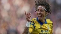 La UD Las Palmas sortea las botas de Fabio Silva en una promoción exclusiva para sus seguidores