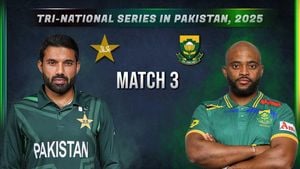 Pakistan Faces South Africa For Final Place In ODI Tri-Series