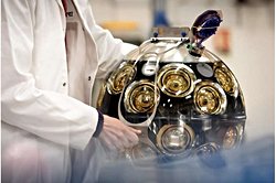 Nadir Bir Nötron Olayı: 'Palindromik' Parçacıkların Sırrı Çözülüyor.