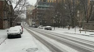 Quebec City Faces Heavy Snowfall Challenge