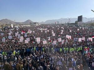 Israeli Strikes Kill Houthi Leaders Sparking Red Sea Retaliation