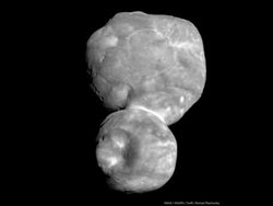 Yakından Geçen Asteroit Arrokoth