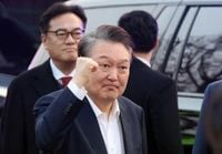 '내란 혐의' 윤석열 대통령, 24일 두 번째 공판준비기일 불참 결정…변호인단 통해 의견 진술 : 네이트 뉴스