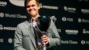 Carlsen Dominates As Sole Leader At Tata Steel Chess India