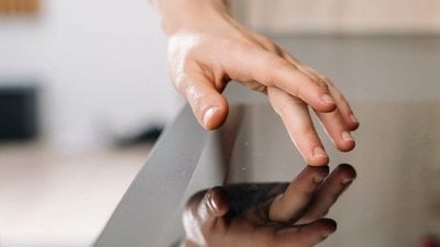 Bilimsel Olarak Hiçbir Şeye Gerçekten Dokunmuyoruz