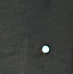 Yıldızların parlaklığı sezonlara göre değişiyor mu? Her gün ard arda çok fazla parlayan yıldızın olması normal Mi?