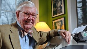 William E. Leuchtenburg, Renowned Historian, Dies At 102