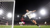 WATCH: Mexico's Raúl Jiménez ends 2025 as Fulham hero with late winner vs West Ham | Goal.com US
