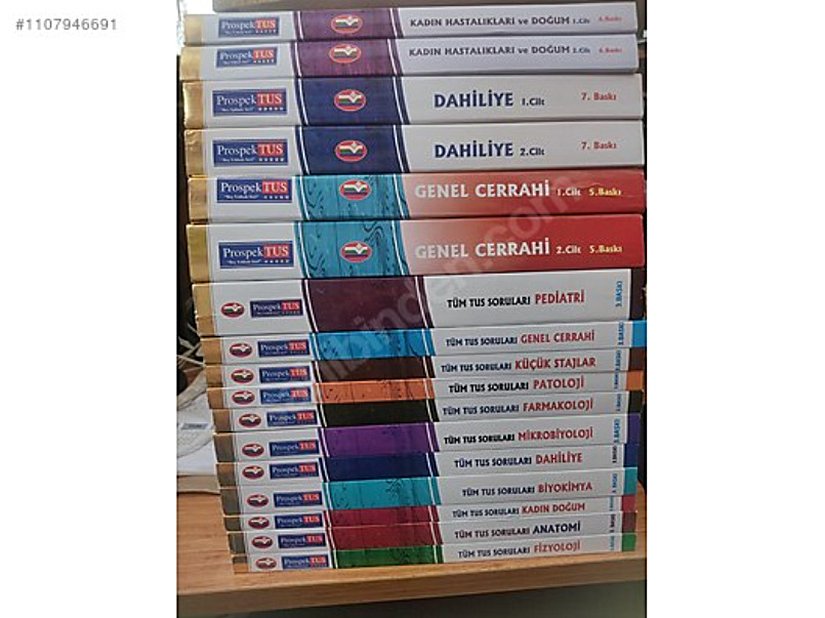 KİLOLARCA AĞIRLIKTA VE ASLA BİTMEYEN TUS KİTAPLARI