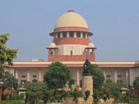 India's SC amends stray dog policy | The Express Tribune