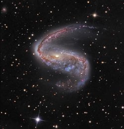 NGC 2442: Volans’taki Gökada
