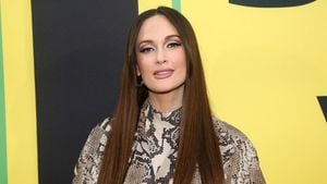 Kacey Musgraves Faces Fan Incident During Tampa Concert