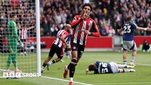 Brentford Survives Late Rally To Beat Manchester United 4-3