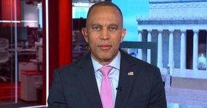 Historic Government Shutdown Enters Sixth Week Amid Deep Divisions