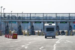 New Bill Could Extend Stay For Canadian Snowbirds