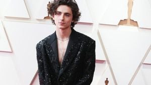 Timothée Chalamet Shines As Bob Dylan