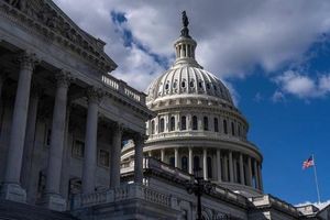Sixth Day Of Shutdown Sees Layoff Threats Escalate