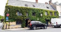 Cotswolds pub staff 'threaten walkout' over planned JD Vance visit