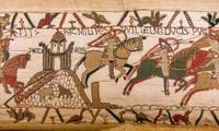 Tens of thousands sign petition to stop loan of ‘extremely fragile’ Bayeux Tapestry to UK