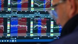 Active ETFs Surge While Few Funds Dominate Market