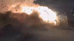 NASA’nın Yeni Nesil Roket Motoru Testinde Nozul Patlaması: BOLE Güçlendirici Tasarımı Tartışma Yarattı.