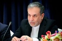 اعتراض عراقچی و ظریف به تصمیم ترامپ برای تغییر نام خلیج فارس