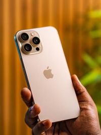5 Android Phones As Good As iPhone 16 Pro Max In 2025