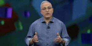 HPE CEO Antonio Neri Faces Pressure Amid Strategic Challenges