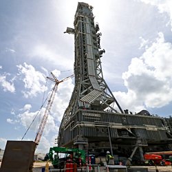 Artemis II Misyonunda Gecikme İhtimali Artıyor: Hem Yer Sistemleri Hem Isı Kalkanı Sorunları.