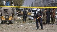 Car bomb kills 10 in Pakistan after militants trigger shootout with troops