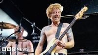 Biffy Clyro bass player quits tour over addiction and mental health issues - BBC News