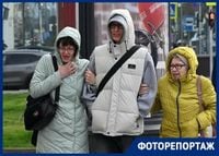 Холода заставили краснодарцев снова достать зимние вещи