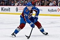 Nathan MacKinnon gets Avalanche back on track in win over Caps