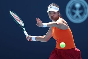 Emma Raducanu Stuns No. 10 Navarro At Miami Open