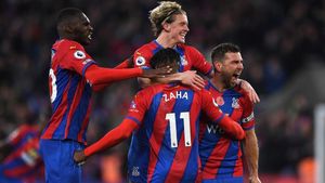 Crystal Palace Topples Fulham With 2-0 Victory