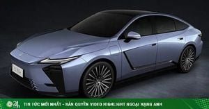 Lexus Unveils New ES Series With Electric Version