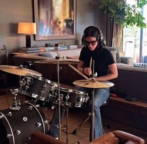 Courteney Cox Delights Fans Drumming To Justin Bieber