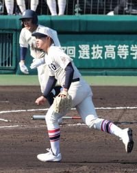 近畿王者・東洋大姫路にアクシデントか　エース阪下漣が初回で降板、1回2失点（スポニチアネックス） - Yahoo!ニュース