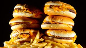 UK Moves To Ban Junk Food Ads Before 9 PM