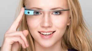 Google Advances Smart Glasses With AI Technology