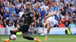 Southampton Hosts Brighton With Relegation Pressure