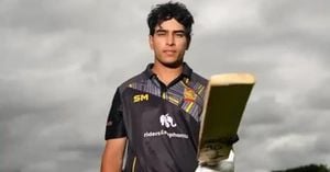 Lahore-Born Muhammad Abbas Joins New Zealand Squad For Pakistan ODI Series